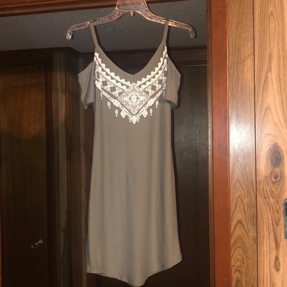 Dress - Picture 2 of 4